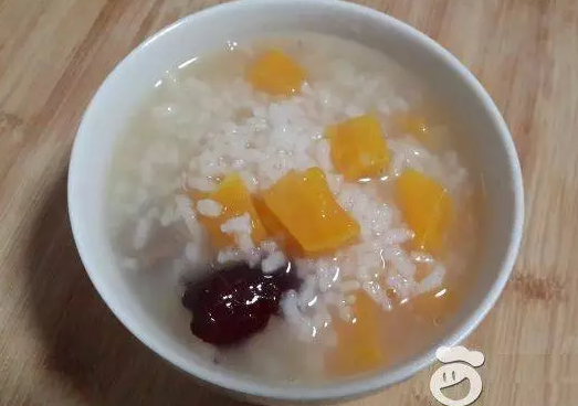 8個月寶寶食譜一天安排 8個月寶寶吃什么好