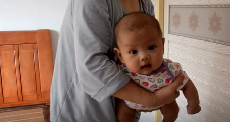 寶寶不會抬頭怎么訓練 寶寶抬頭訓練方法