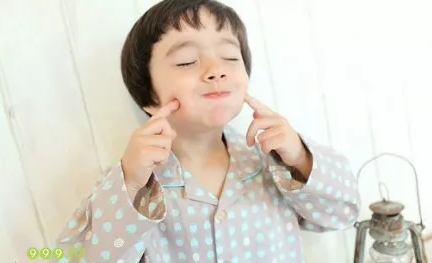 父母批評孩子的錯誤時間 什么時候不能批評孩子 父母批評孩子的錯誤時間 什么時候不能批評孩子