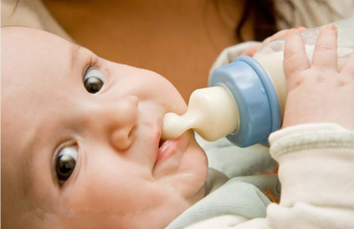 寶寶多大戒奶瓶最好 怎么給寶寶戒奶瓶 寶寶多大戒奶瓶最好 怎么給寶寶戒奶瓶