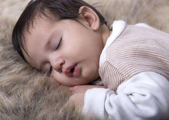 孩子晚上睡覺出汗多正常嗎 孩子晚上出汗多怎么護理
