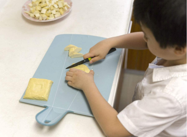 怎么讓孩子養成做家務的好習慣 孩子做家務的意義