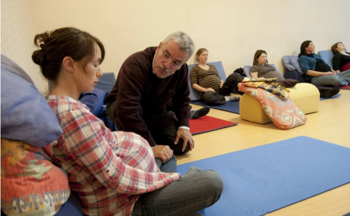 催眠分娩法是怎么訓(xùn)練的 生孩子快慢與什么有關(guān) 催眠分娩法是怎么訓(xùn)練的 生孩子快慢與什么有關(guān)