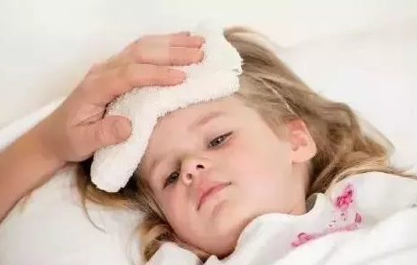 孩子發燒什么時候去醫院 寶寶發燒去醫院時間 孩子發燒什么時候去醫院 寶寶發燒去醫院時間