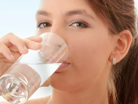 如何知道寶寶想喝水 孕婦哪些表現(xiàn)表明胎兒想喝水 如何知道寶寶想喝水 孕婦哪些表現(xiàn)表明胎兒想喝水