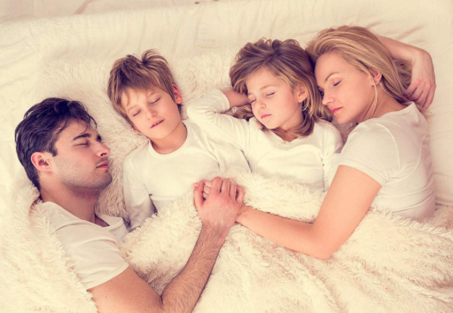 冬天帶孩子睡覺需要注意什么 冬天帶孩子睡覺注意事項