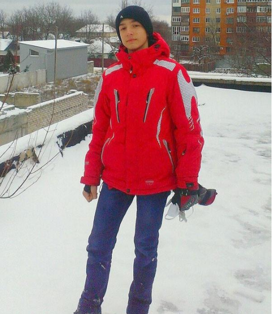 15歲男孩自制降落傘跳樓身亡怎么回事 15歲男孩自制降落傘跳樓經過 15歲男孩自制降落傘跳樓身亡怎么回事 15歲男孩自制降落傘跳樓經過