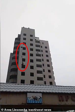 15歲男孩自制降落傘跳樓身亡怎么回事 15歲男孩自制降落傘跳樓經過 15歲男孩自制降落傘跳樓身亡怎么回事 15歲男孩自制降落傘跳樓經過