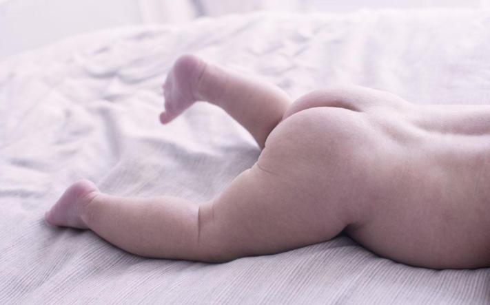 怎么輕松護理新生兒 新生兒護理知識