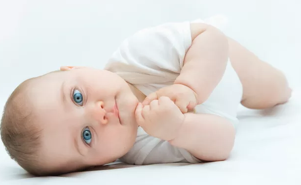 小兒感冒和肺炎怎么辨別 小兒感冒和肺炎的區別 小兒感冒和肺炎怎么辨別 小兒感冒和肺炎的區別