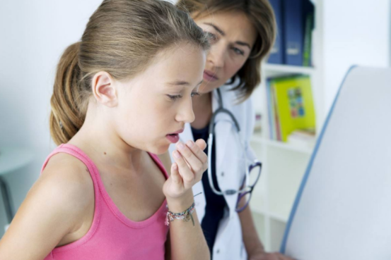 冬季小兒肺炎怎么治療 冬季肺炎護理方法