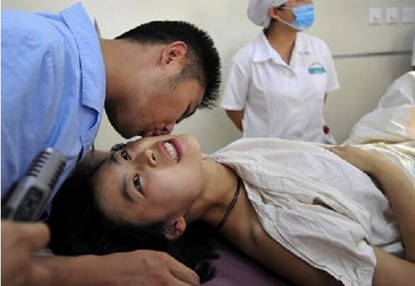 女性生孩子要流多少血 產(chǎn)后大出血怎么辦