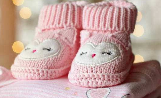 寶寶多大要穿鞋子 寶寶穿鞋子的最佳時間 寶寶多大要穿鞋子 寶寶穿鞋子的最佳時間