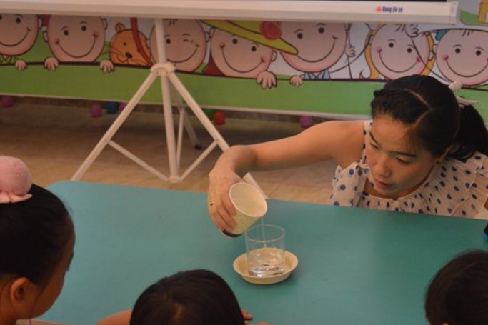  三年級孩子不認識白蠟燭是無知嗎 孩子不認識蠟燭是課本落后了嗎