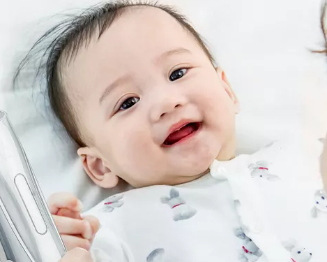 寶寶滿月剃頭好嗎 寶寶滿月剃頭有什么危害