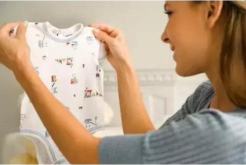 怎么給寶寶清洗衣服 嬰兒衣服清洗注意事項(xiàng)