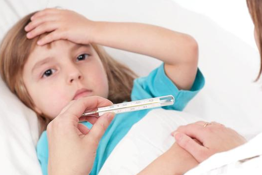 寶寶發燒怎么辦 寶寶發燒可以用酒精擦拭嗎