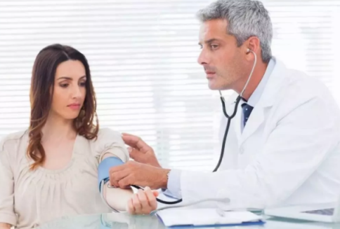 多囊卵巢是怎么引起的 多囊卵巢的病因介紹 多囊卵巢是怎么引起的 多囊卵巢的病因介紹