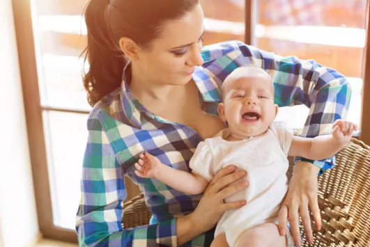 寶寶填鴨式喂養有什么影響 填鴨式喂養的壞處 寶寶填鴨式喂養有什么影響 填鴨式喂養的壞處