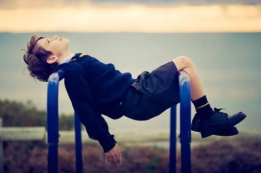 怎么讓孩子變得外向 引導孩子外向的方法