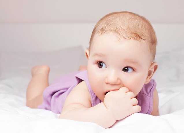 孩子晚上幾點睡好 影響孩子身高的因素有哪些