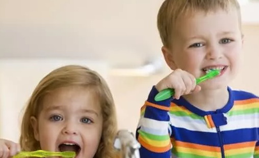 寶寶塞牙怎么辦 寶寶塞牙處理妙招 寶寶塞牙怎么辦 寶寶塞牙處理妙招