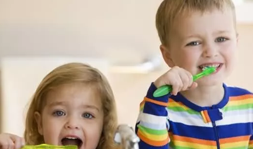 寶寶經常塞牙有什么影響 寶寶經常塞牙的危害 寶寶經常塞牙有什么影響 寶寶經常塞牙的危害