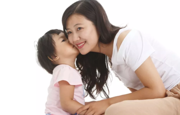 大寶和二寶爭寵怎么辦 兩個孩子爭寵解決辦法 大寶和二寶爭寵怎么辦 兩個孩子爭寵解決辦法