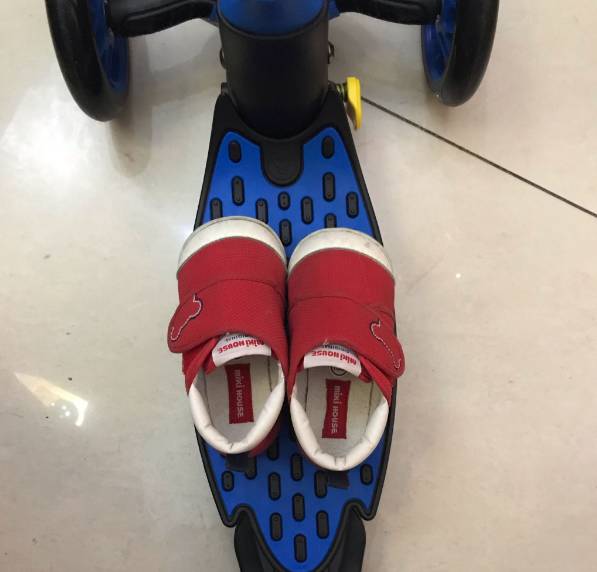 愛爾蘭菲樂騎兒童滑板車好操作嗎 愛爾蘭菲樂騎兒童滑板車使用測評 愛爾蘭菲樂騎兒童滑板車好操作嗎 愛爾蘭菲樂騎兒童滑板車使用測評