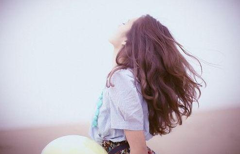 女生第一次來月經是幾歲 女生月經來得早或晚有什么影響