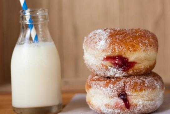 寶寶可以空腹喝酸奶嗎 空腹喝酸奶會拉肚子嗎