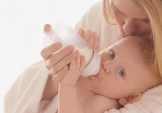 母乳不夠需要加奶粉嗎 母乳不夠追奶技巧