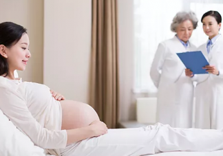 胎膜早破有哪些癥狀 胎膜早破的癥狀表現(xiàn)