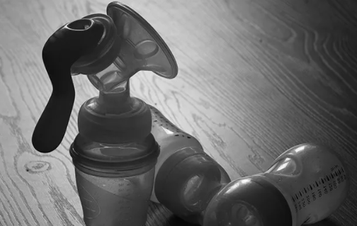 寶寶頻繁夜奶是怎么回事 寶寶頻繁夜奶的原因 寶寶頻繁夜奶是怎么回事 寶寶頻繁夜奶的原因