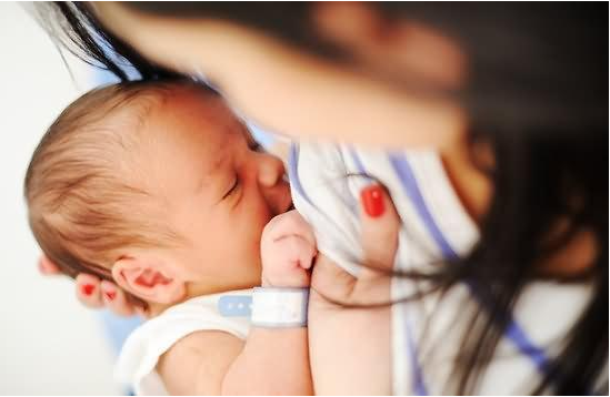 產(chǎn)后第一天沒(méi)奶水怎么回事 產(chǎn)后什么時(shí)候開奶 產(chǎn)后第一天沒(méi)奶水怎么回事 產(chǎn)后什么時(shí)候開奶