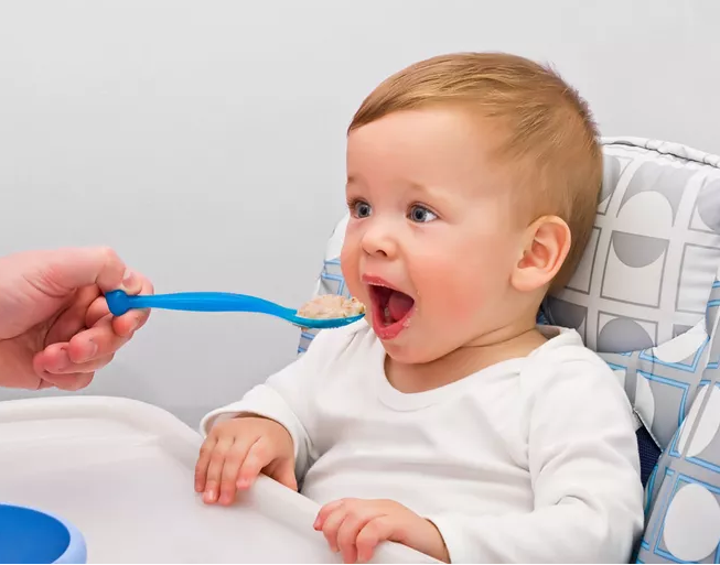 寶寶多大可以吃核桃油 核桃油適合多大的寶寶吃