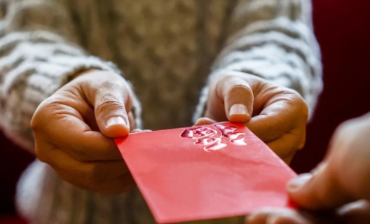 老人帶娃需要給錢(qián)嗎 老人帶娃給多少錢(qián)好