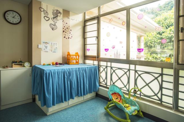 月子中心和月嫂哪個更好 月子中心和月嫂的區別 月子中心和月嫂哪個更好 月子中心和月嫂的區別