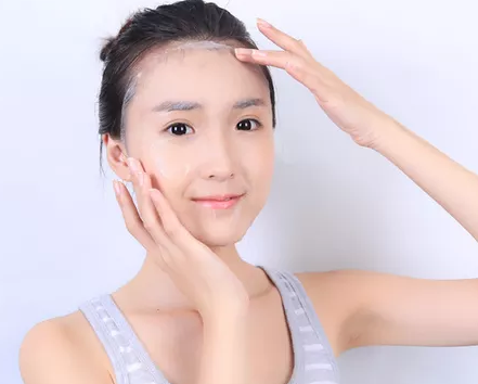 孕期腫泡眼是怎么回事 孕期水腫怎么辦