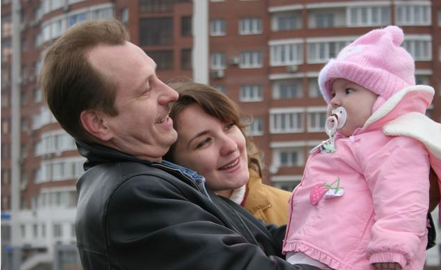 寶寶幾個(gè)月可以抱出室外 寶寶可以抱出室外的時(shí)間介紹