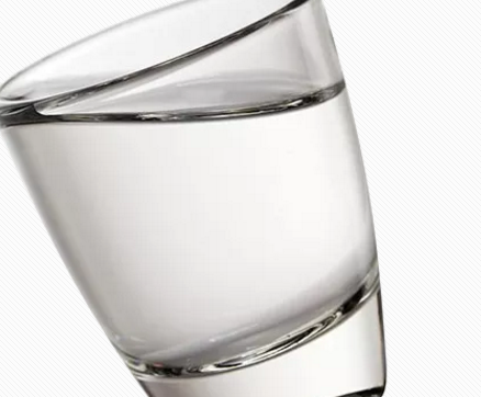 坐月子喝什么水好 坐月子可以喝白開水嗎 坐月子喝什么水好 坐月子可以喝白開水嗎