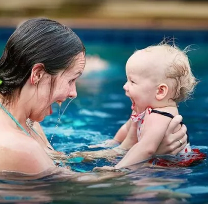 兒童游泳要注意什么 兒童游泳有什么好處