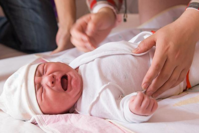 孩子發(fā)生驚厥怎么辦 孩子驚厥急救處理辦法