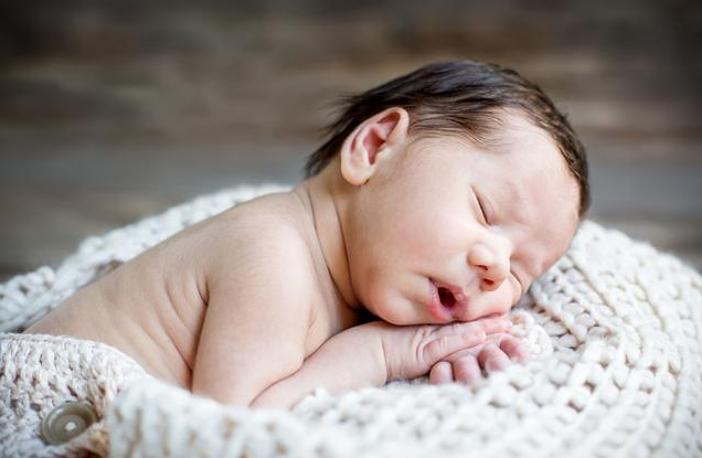 孩子發(fā)生驚厥怎么辦 孩子驚厥急救處理辦法