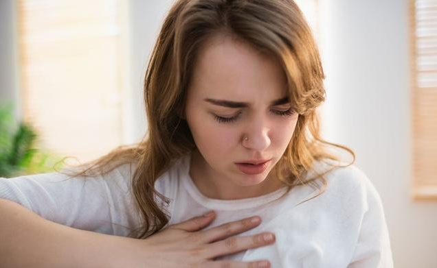 女性睡眠少越容易得乳腺癌嗎 影響女性乳腺癌的因素 女性睡眠少越容易得乳腺癌嗎 影響女性乳腺癌的因素