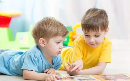 什么時候給寶寶讀繪本好 寶寶讀繪本的時間