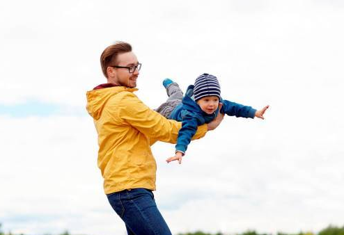爸爸陪孩子有哪些好處 爸爸陪孩子的好處