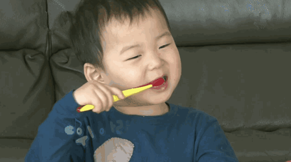 兒童使用電動牙刷的好處 兒童電動牙刷挑選指南 兒童使用電動牙刷的好處 兒童電動牙刷挑選指南