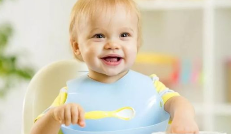 一歲的寶寶怎么通過食補補鈣 1歲寶寶食補補鈣方法