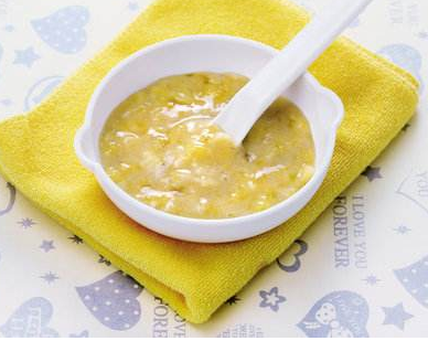 過(guò)敏的寶寶怎么添加輔食 添加輔食要注意什么 過(guò)敏的寶寶怎么添加輔食 添加輔食要注意什么